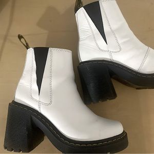 Doc Martens Spence platform boots